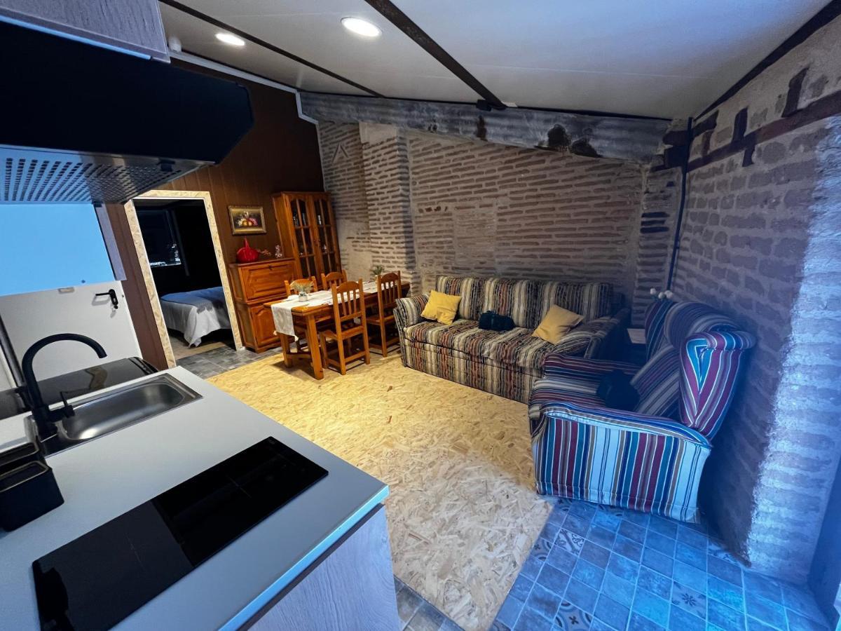 Casa Ruina Pension Nava del Rey Buitenkant foto
