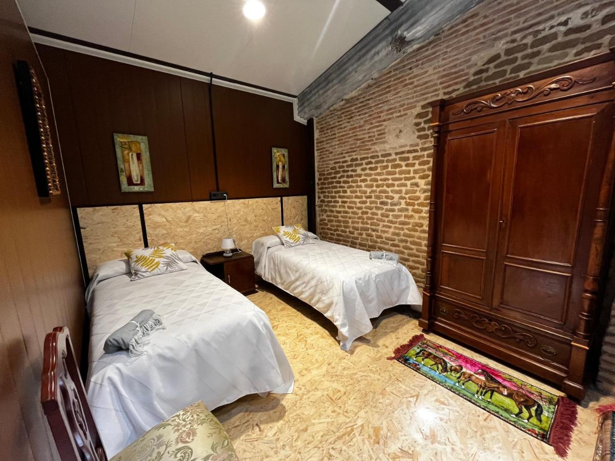 Casa Ruina Pension Nava del Rey Buitenkant foto