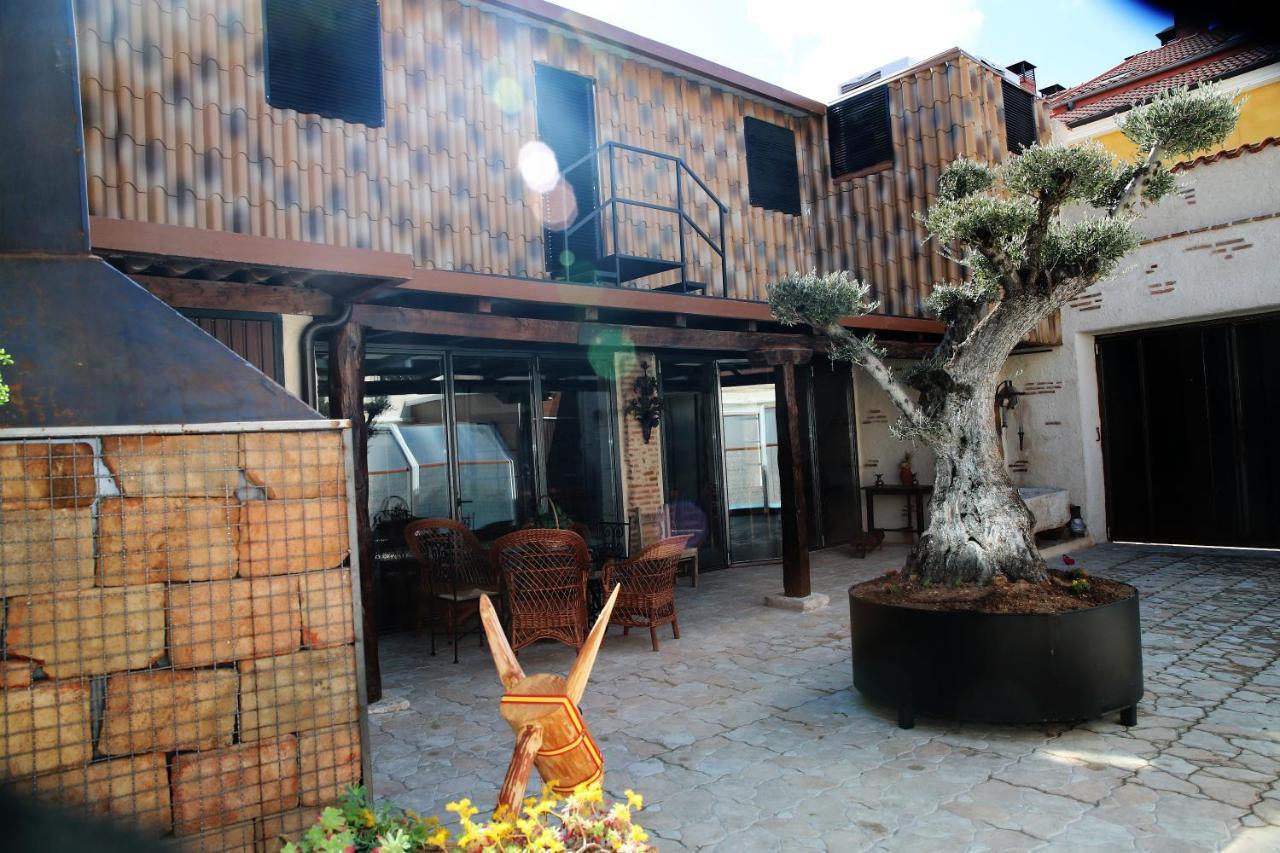 Casa Ruina Pension Nava del Rey Buitenkant foto
